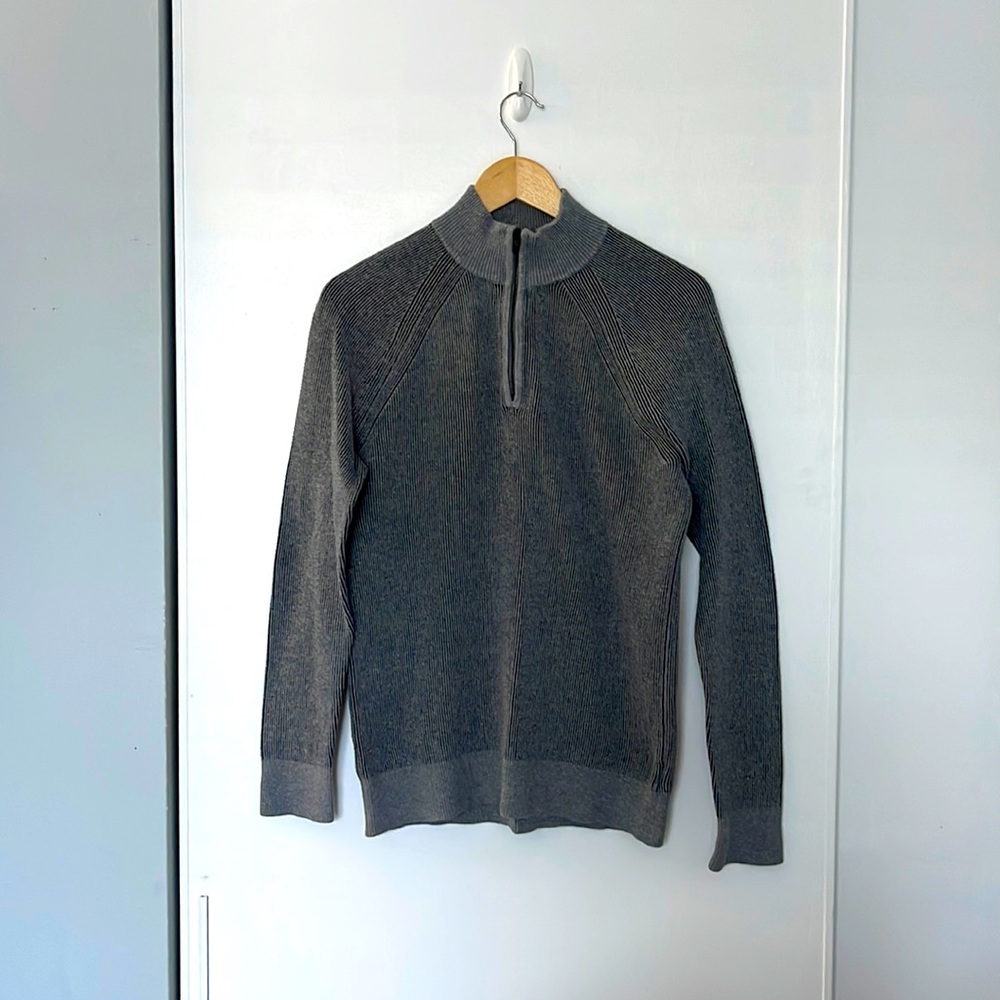 Express sweater M slim fit or S.
